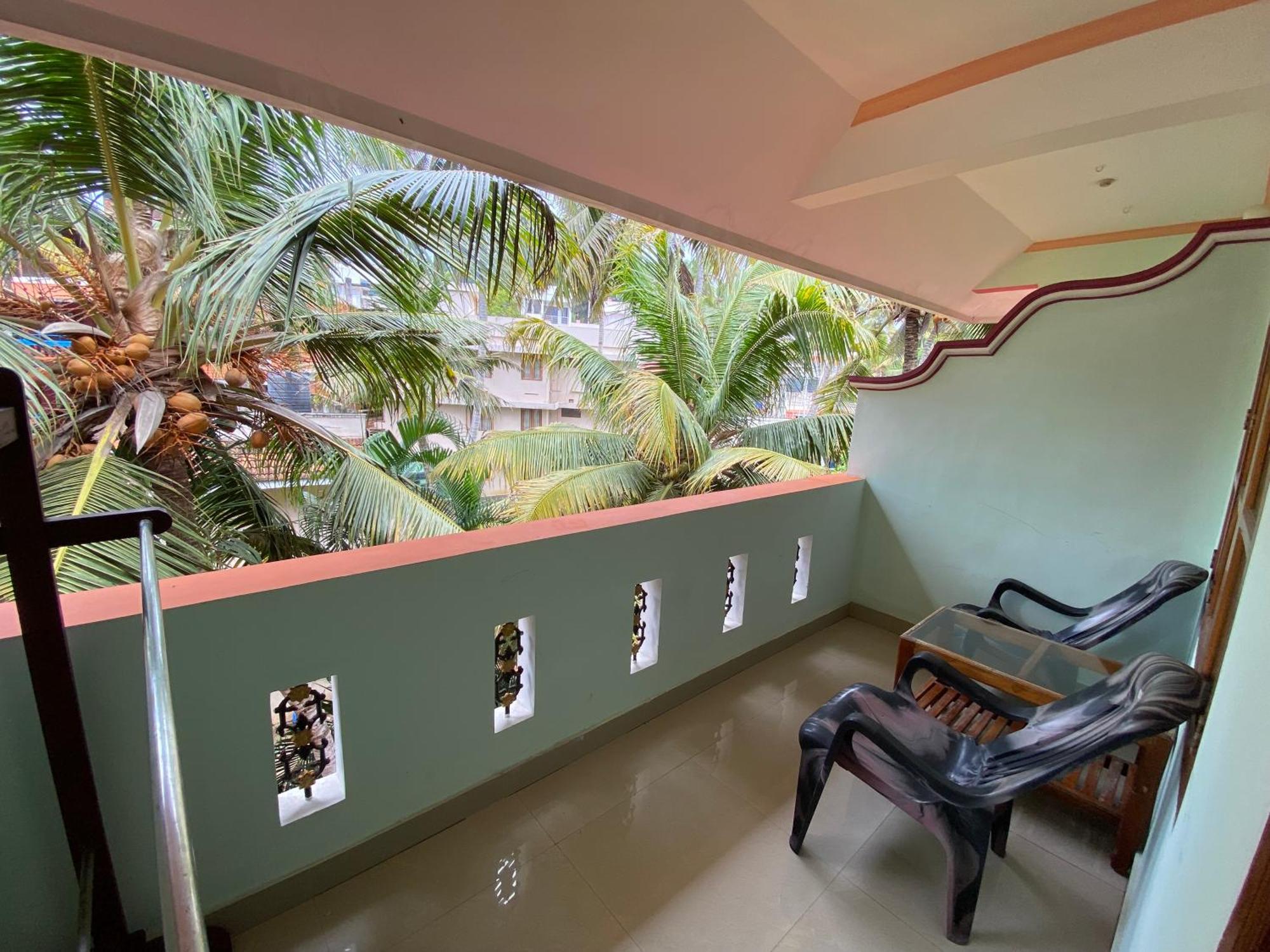 Packbag Comfort Bed & Breakfast Ковалам Экстерьер фото